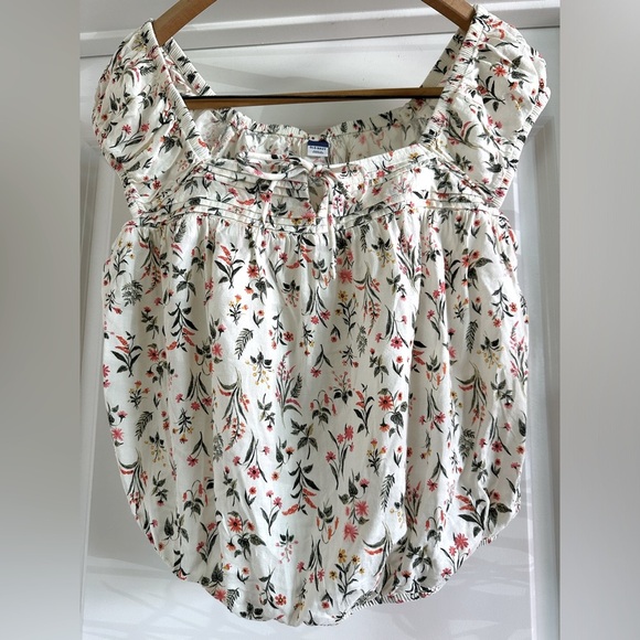 Old Navy Puff-Sleeve Cropped Floral-Print Pintucked Blouse. NWT size Med. - Picture 2 of 11